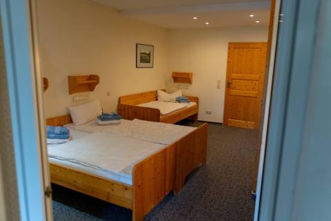 11Dreier Zimmer alt